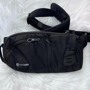 Pacsafe - Black Venturesafe 150 GII PA031 Nylon sling bag
